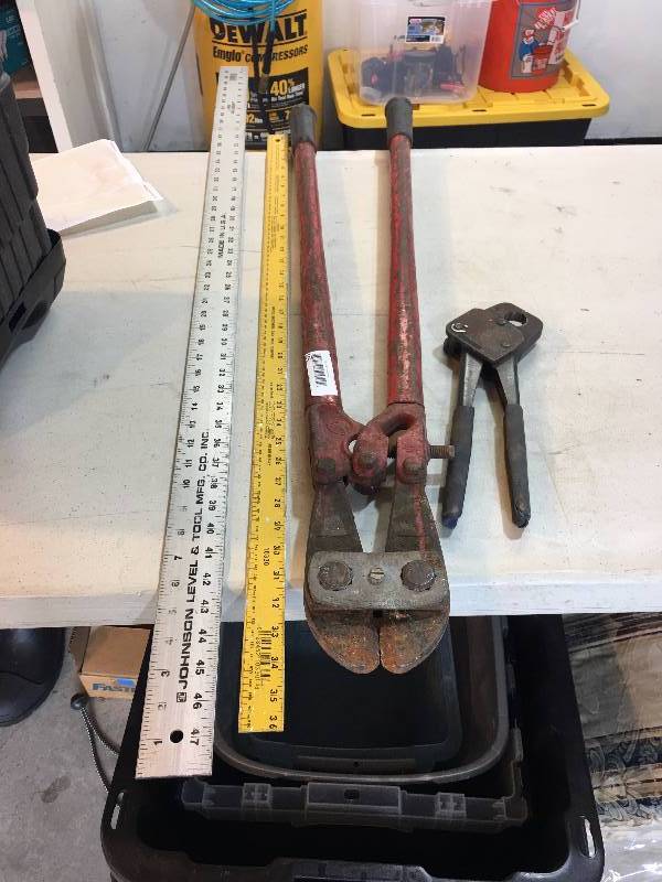 lot 531 image: Large Bolt Cutters and Rulers