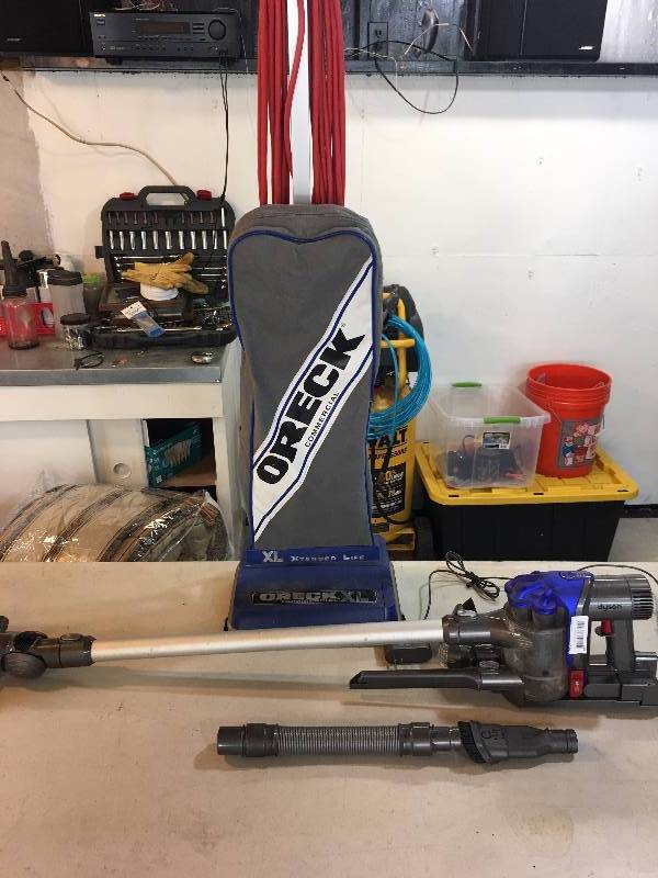 lot 535 image: Dyson & Oreck Vacuums