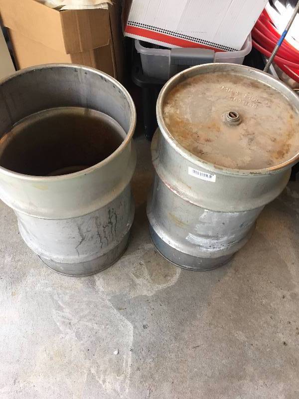 lot 568 image: 2 Stainless Steel 15 Gallon Containers