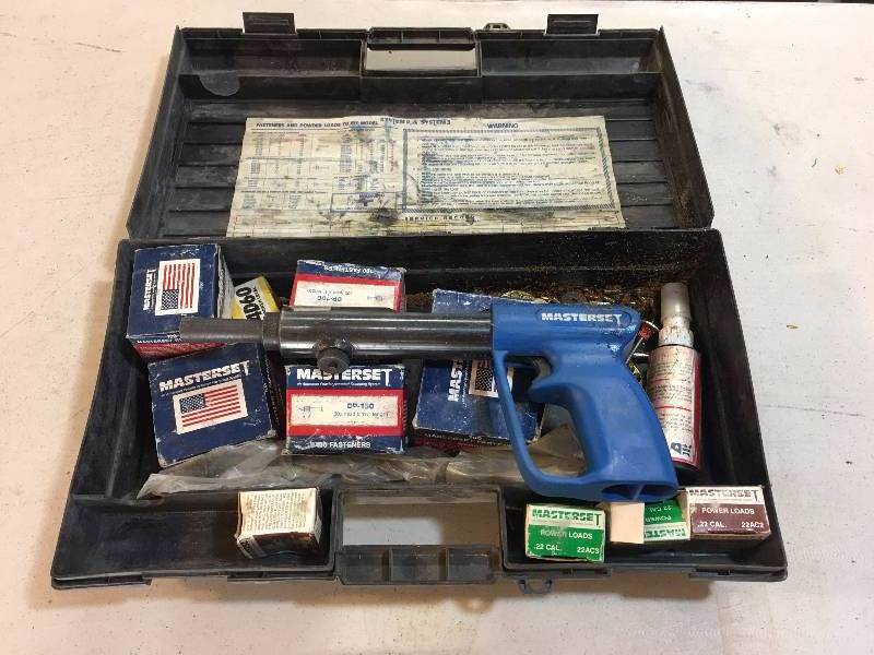 lot 392 image: MASTERSET NAIL DRIVER WITH NAILS AND POWER LOADS