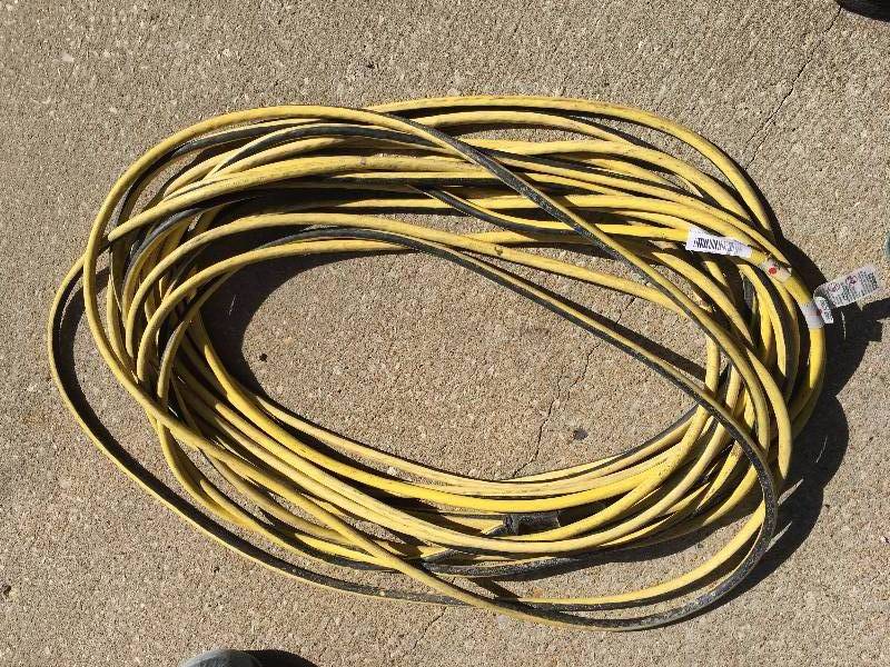 lot 398 image: LARGE AWG EXTENSION CORD