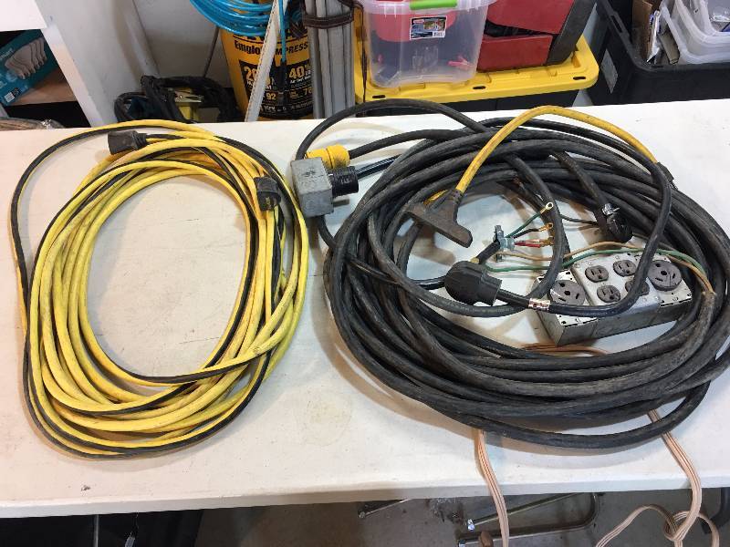 lot 414 image: Extension Cord Lot