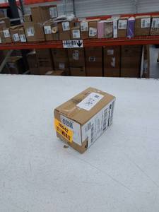 lot 10042 image: Retail - $36.50 Conture Single Speed Hair Remover with Travel Cases, Lavender