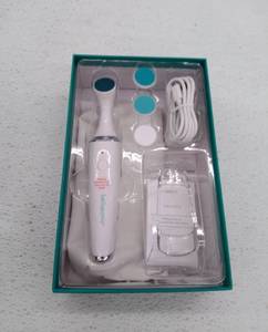 lot 10136 image: Retail - $59.50 Bellasonic 4-in-1 Electric Nail File