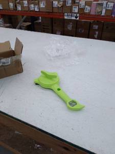 lot 10221 image: Retail - $22.00 Kuhn Rikon 5-in-1 Jar & Bottle Opener, Green