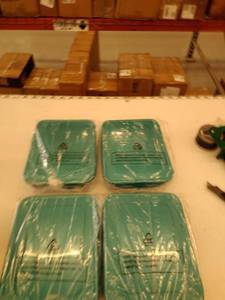 lot 10272 image: Lock & Lock Tupperware. Teal. Set of 4