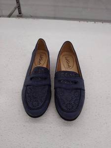 lot 10895 image: Life stride slip ons, womens 6M, USED