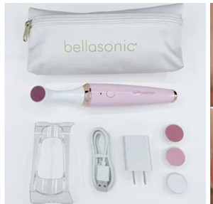lot 10070 image: Retail - $59.50 Bellasonic 4-in-1 Electric Nail File with Travel Bag, Rose Gold
