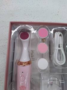 lot 10111 image: Retail - $59.50 Bellasonic 4-in-1 Electric Nail File, USED