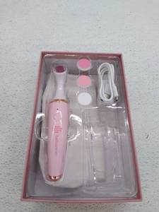 lot 10120 image: Retail - $59.50 Bellasonic 4-in-1 Electric Nail File, USED