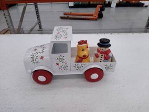 lot 10175 image: Temptations 3 piece winter whimsy salt and pepper shakers