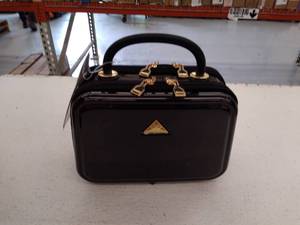 lot 10182 image: Retail - $72.75 Triforce Double Sided Hardside Beauty Case