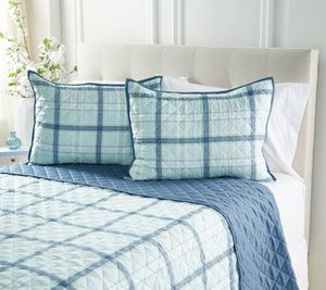 lot 10277 image: Retail - $128.00 Scott Living HygroCotton & Tencel Reversible Quilt Set. Full