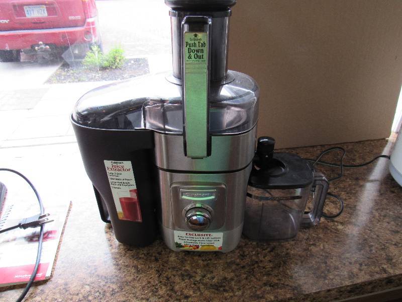 lot 958 image: Cuisenart Juice Extractor