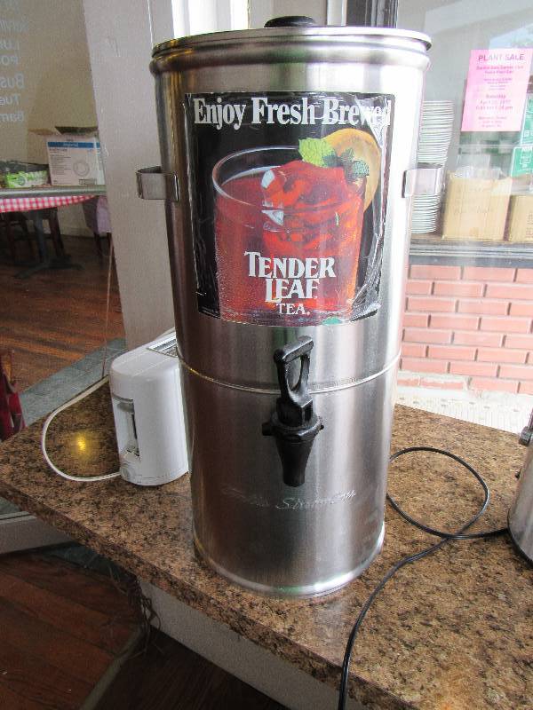 lot 960 image: Curtis Iced Tea Dispenser