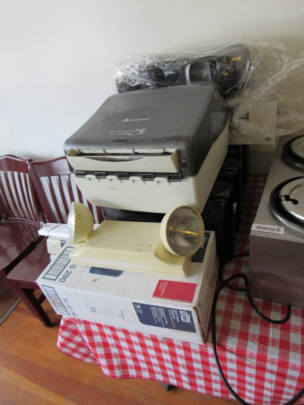 lot 966 image: Lot of Paper Product Dispensers