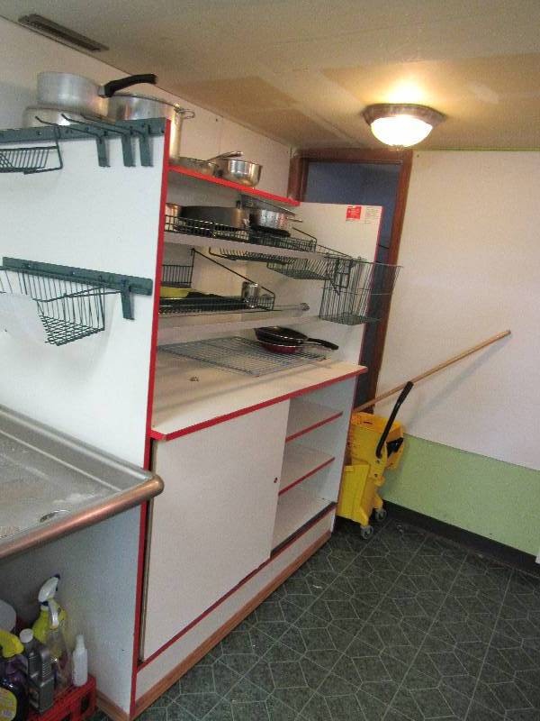 lot 980 image: StorageDishware Station