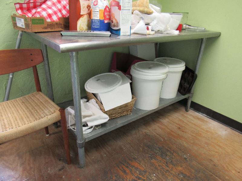 lot 981 image: 60x30 Stainless Top Work Table