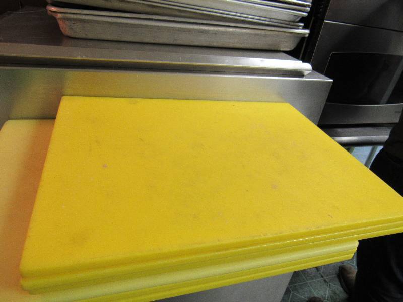 lot 986 image: Lot of (3) Yellow Poly Cutting Boards