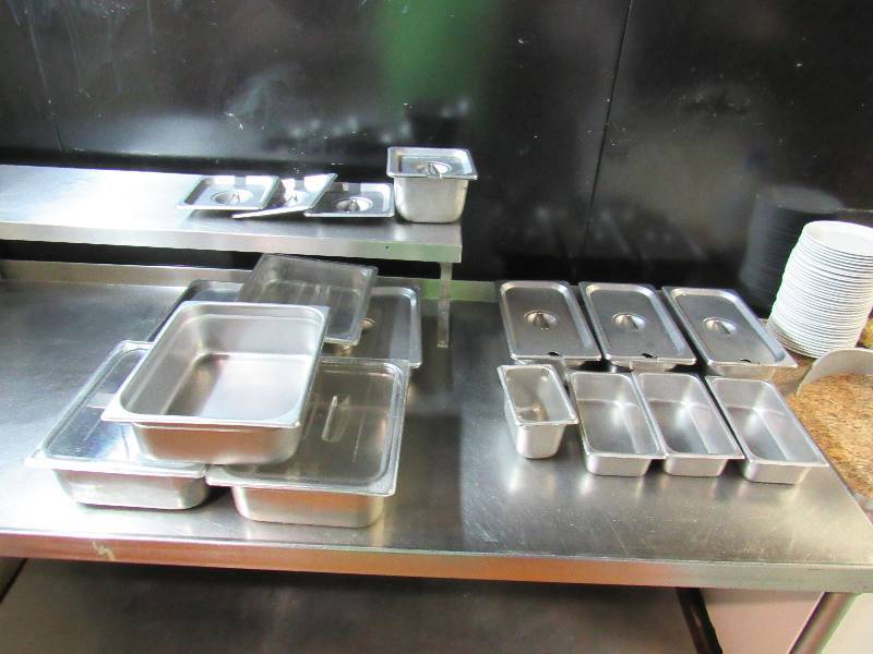 lot 989 image: Lot of Stainless Inserts