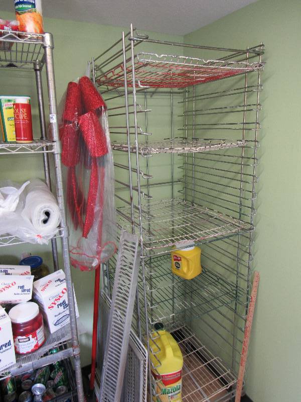 lot 992 image: Rolling Wire Bakers Rack