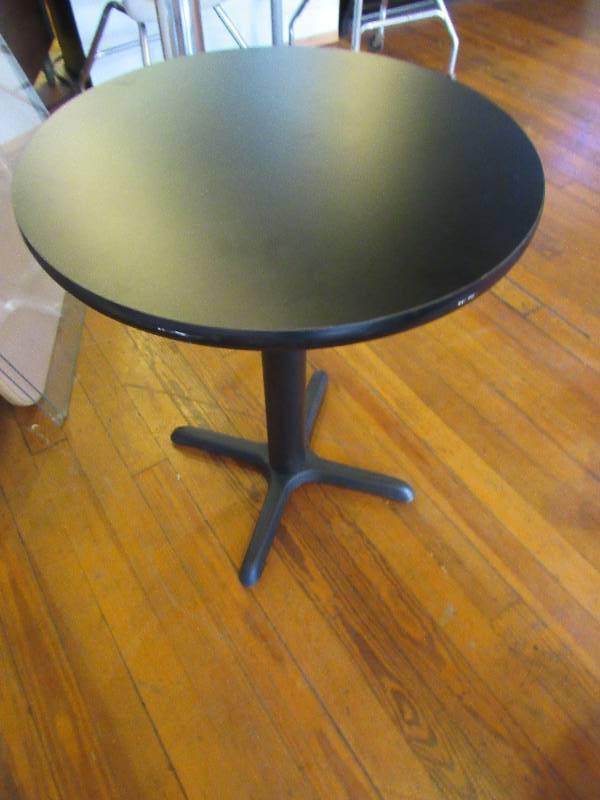 lot 1015 image: 24 Round Laminated Top Composite Wood Table On Metal Base