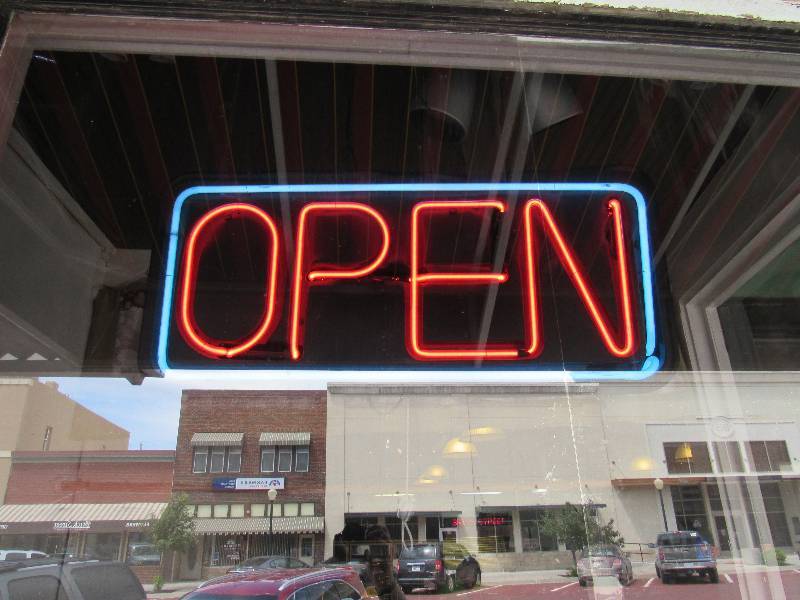 lot 1018 image: Fallon Fluorescent Open Sign