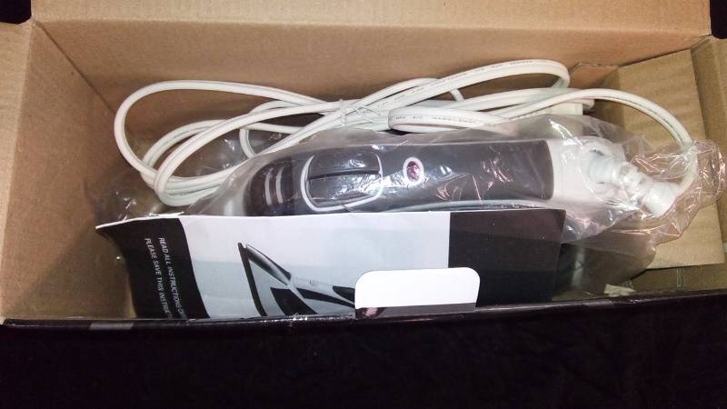lot 7085 image: Smartek SilverSteak Heavy-duty Steam Iron SK1500