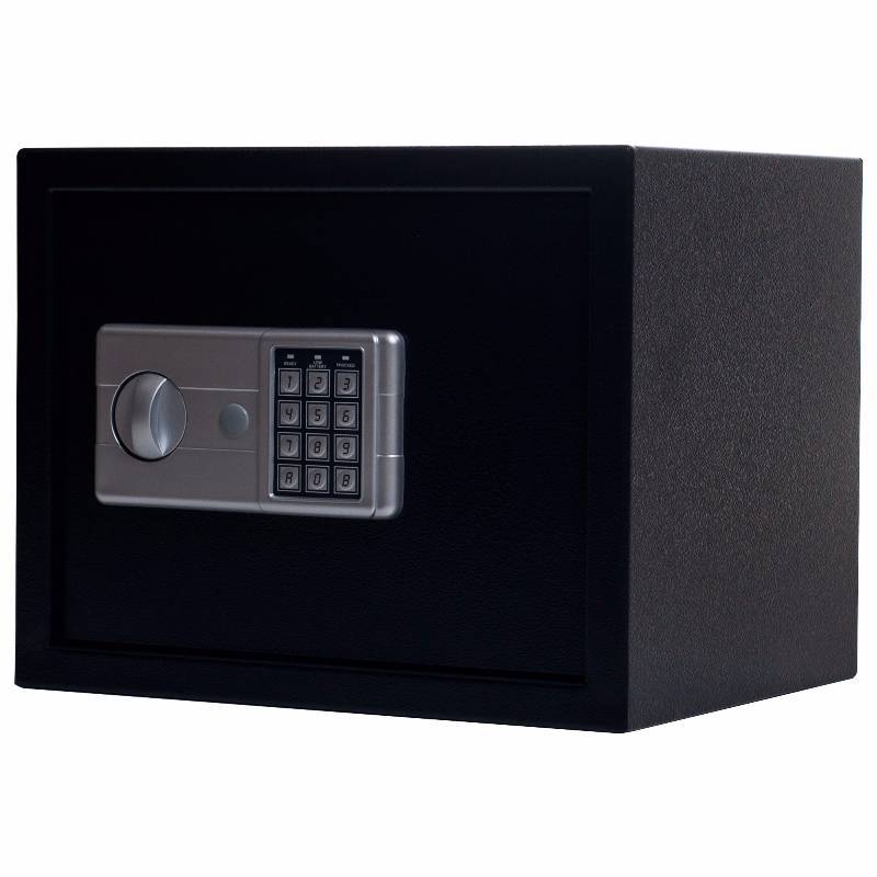 lot 7101 image: Stalwart Electronic Safe, Large, Black