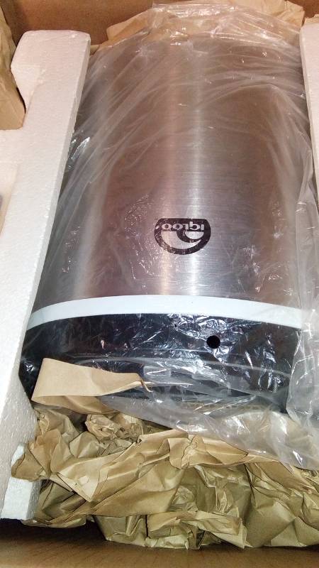 lot 7158 image: igloo ice maker