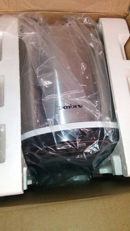 lot 7162 image: igloo ice maker