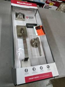 lot 1597 image: Kwikset Front Entry Single Cylinder Handleset