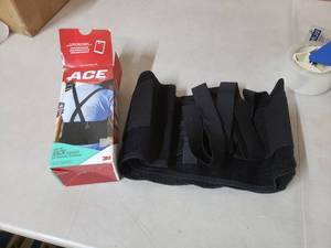 lot 2582 image: 3M Ace Work Belt Back Support, Adjustable Size