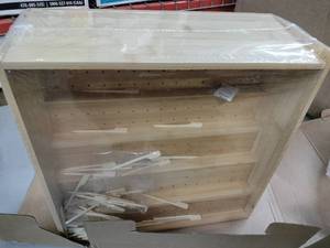 lot 1633 image: 12 Square Bamboo Food Display