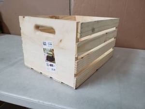 lot 2589 image: Crates And Pallet Large Wood Crate 67504 18 X 12 12 X 9 12