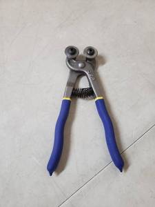 lot 2625 image: QEP Steel Glass Tile Nipper