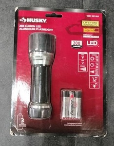 lot 3680 image: 200 Lumens Aluminum Virtually Unbreakable Flashlight
