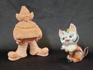 lot 41 image: Vintage Clown Figurine Terra Cotta & Vintage MCM Ceramic Hand Painted Playful Kitten Figure