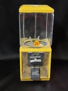 lot 42 image: Vintage Glass Northwestern Gumball Candy Toy Nut Bulk Vending machine