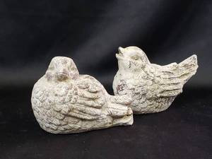 lot 43 image: Pair of Ceramic Birds