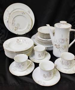 lot 56 image: Johann Haviland Sweetheart Rose Bavaria Germany China Set (5) 10 Dinner Plates, (6) 8 Salad Plates - One Chipped, (8) Soup Bowls-One Chiped (7) Bread Plates, (1) Teapot, (4) Saucers-Two Chipped (4) Cups