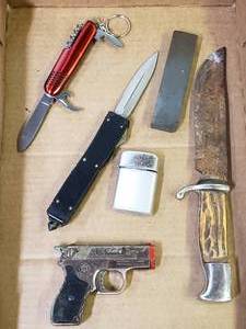 lot 61 image: Knives, Bronson Lighter, Pistol Lighter, Switch Blade