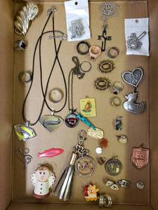 lot 64 image: Goodie Box of Jewelry