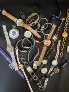 lot 98 image: Watch Collection