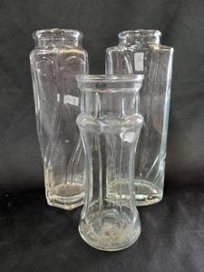 lot 101 image: Annes Nut House Jars & Vintage Red Lobster Lighthouse Glass