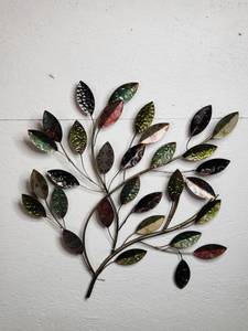 lot 136 image: NEW Colored & Textured Metal Wall Decor LeavesBranches 23 x 27