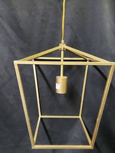 lot 146 image: Pendant Light