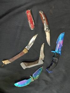 lot 181 image: MTech USA Knife, Falcon Knife, Winchester Knife, And Other Knifes