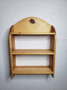 lot 234 image: Wall Shelving - 21.5 Wide, 30 To Peak, Towel Rack Underneath