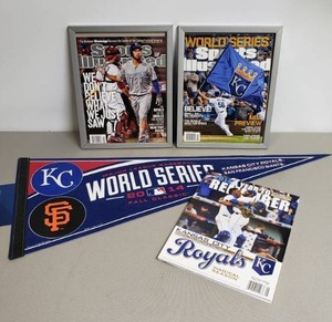 lot 244 image: Royals Fan Box - Kansas City Royals, Pendant, Sports Illustrated (2) Fan Magazine